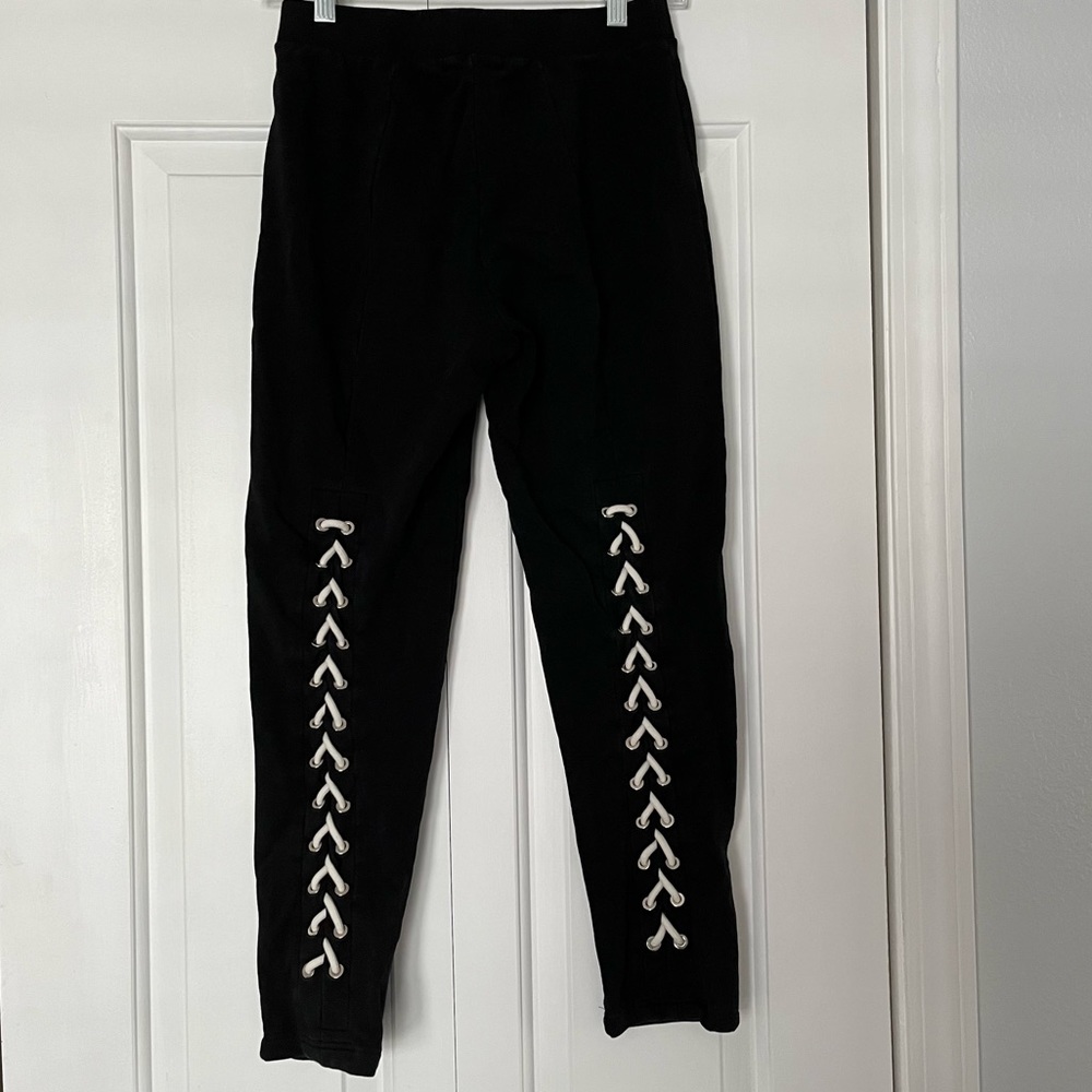 Lea & Viola lounge leggings with criss-cross string detail